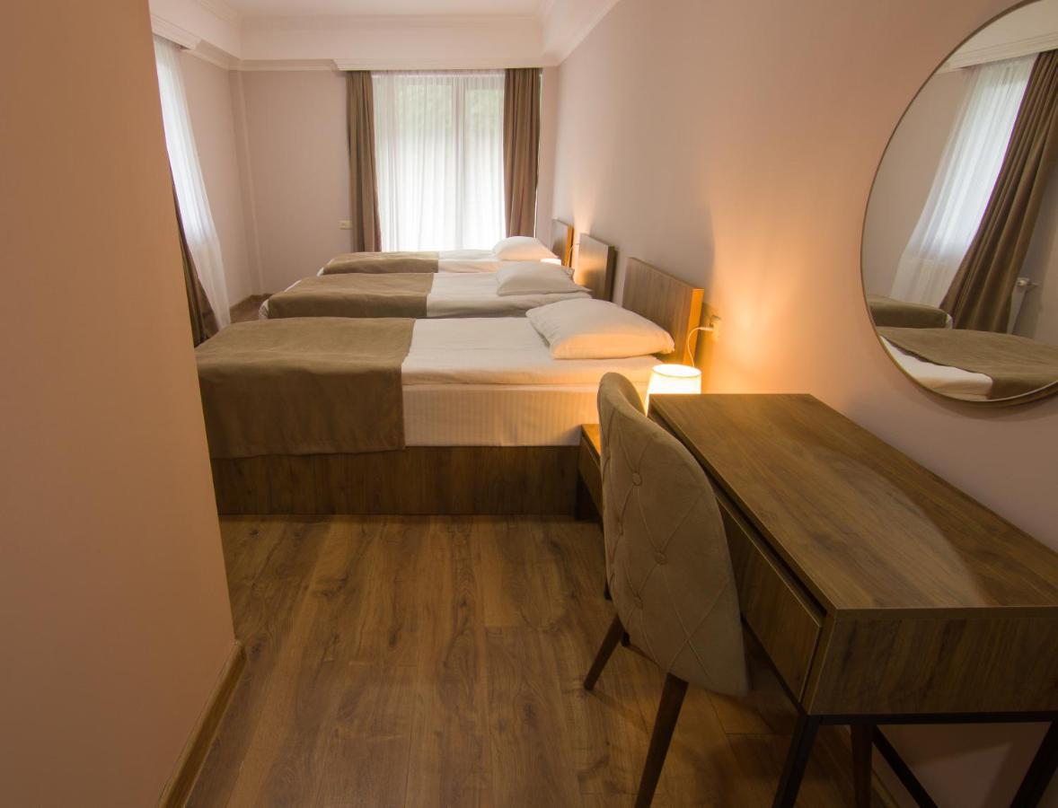 Lileo Inn Hotel Местия Екстериор снимка