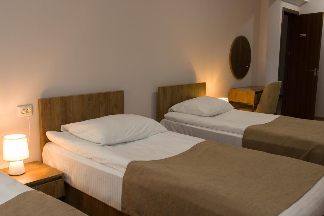 Lileo Inn Hotel Местия Екстериор снимка