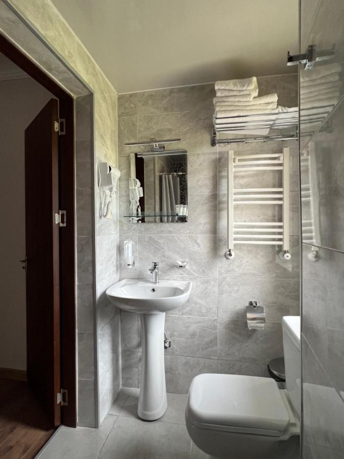 Lileo Inn Hotel Местия Екстериор снимка